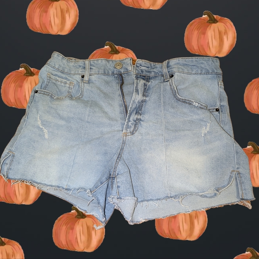 🖤3 For $15🖤 light wash Jean shorts